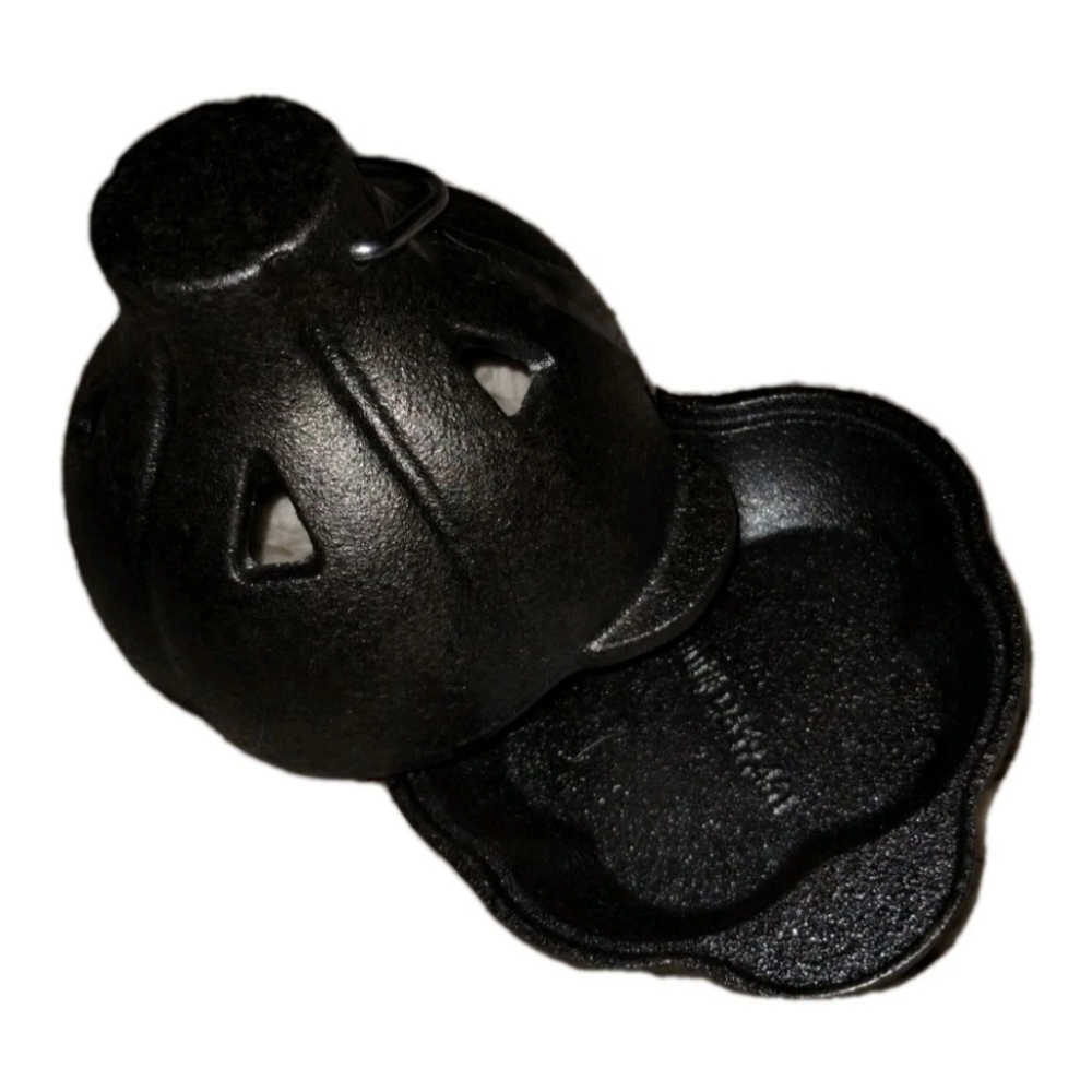 2 Piece Cast Iron Garlic Roaster